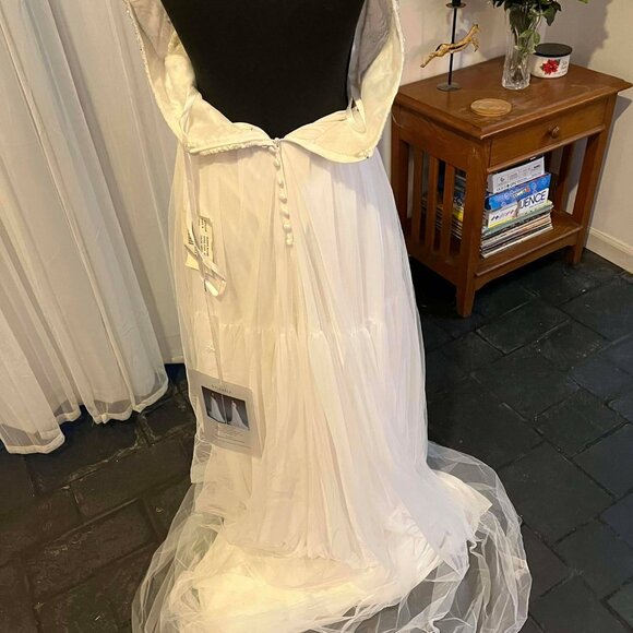 Long White Wedding Gown - Picture 4 of 6